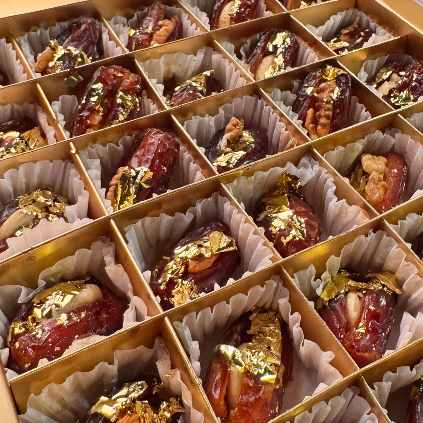 Ramadan Mubarak - Ajwa/Mabroom Al-Madinah Dates Box