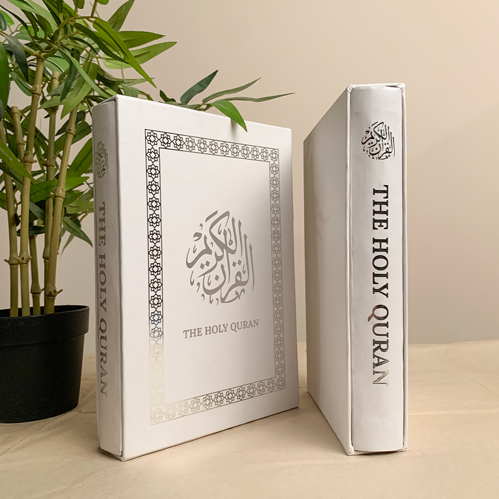 Ramadan Mubarak - Holy Quran (White)