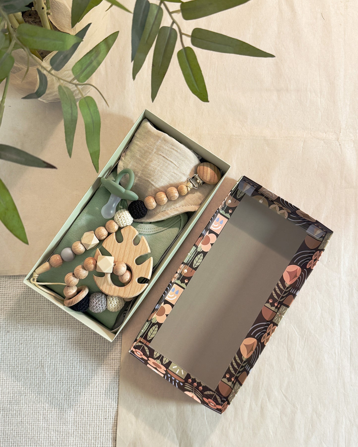 Little Sprout - Newborn Gift Box