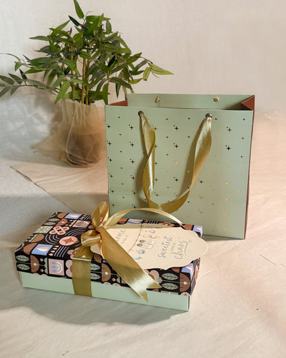 Little Sprout - Newborn Gift Box