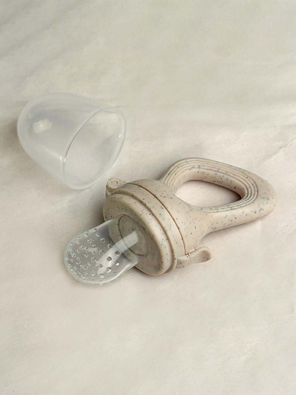 Beige Fruit Feeder